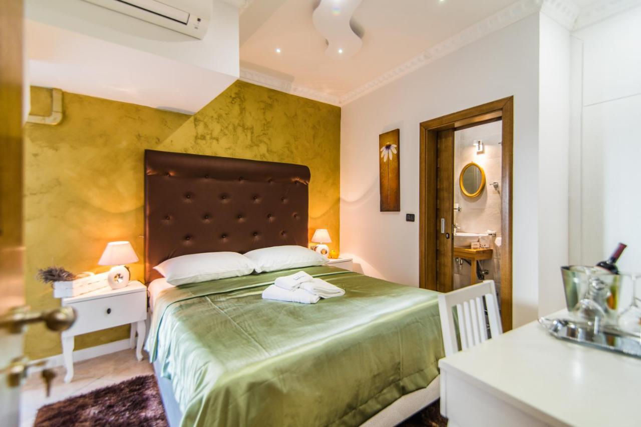 Bella Natka Bed And Breakfast Ровин Екстериор снимка