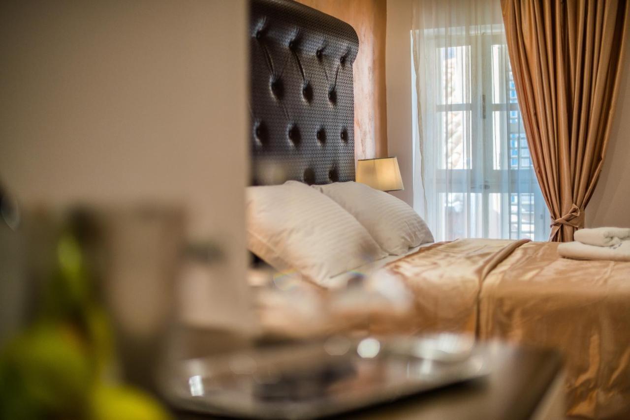 Bella Natka Bed And Breakfast Ровин Екстериор снимка