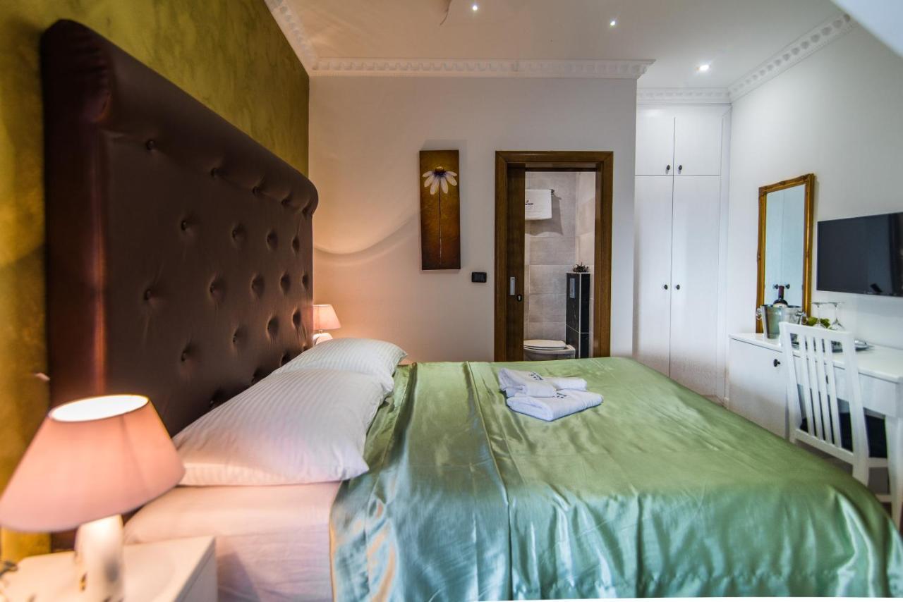 Bella Natka Bed And Breakfast Ровин Екстериор снимка