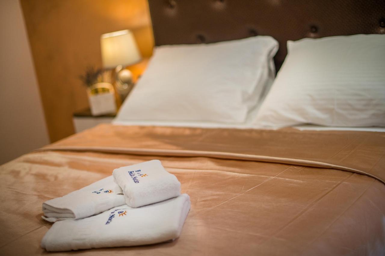 Bella Natka Bed And Breakfast Ровин Екстериор снимка