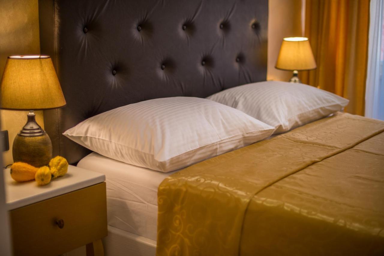 Bella Natka Bed And Breakfast Ровин Екстериор снимка